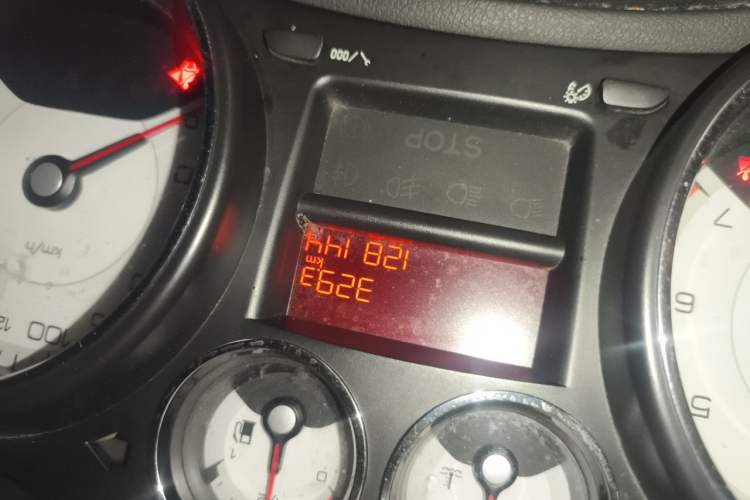 Used Peugeot 308 2013 1.6L Manual YouShang Model Odometer Close Up