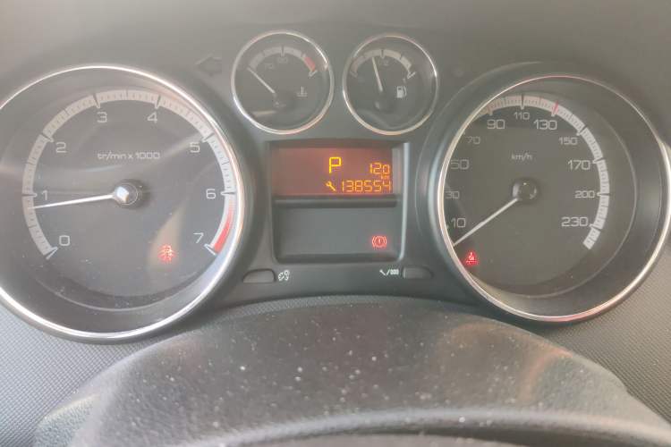 Used Peugeot 308 2013 1.6T SW Fashion Edition Odometer Close Up
