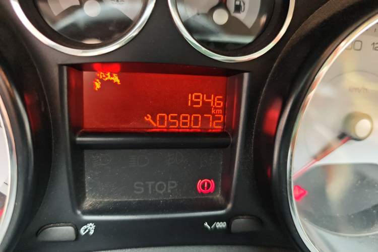 Used Peugeot 308 2013 1.6L Manual YouShang Model Odometer Close Up