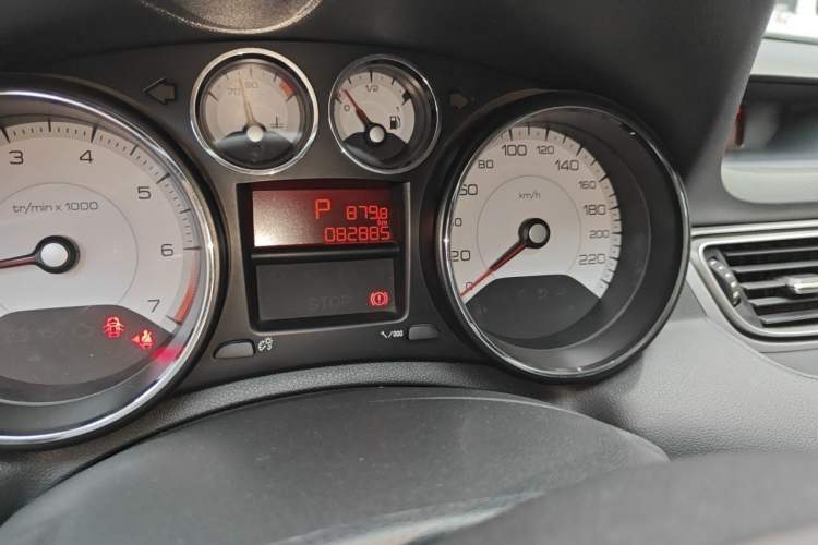 Used Peugeot 308 2013 1.6L Automatic YouShang Model Odometer Close Up