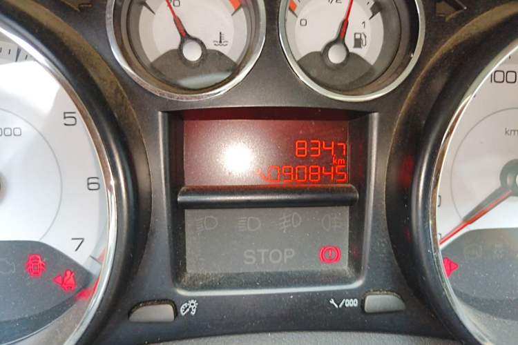 Used Peugeot 308 2013 1.6L Manual YouShang Model Odometer Close Up