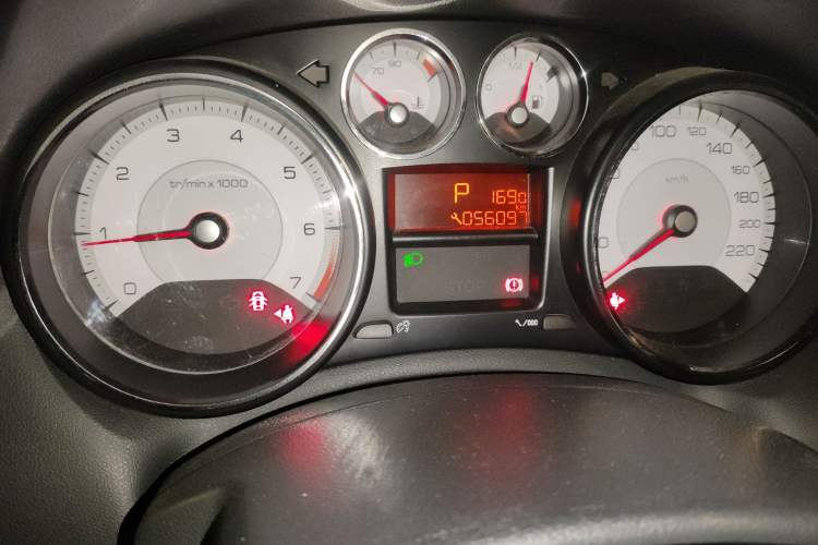 Used Peugeot 308 2013 1.6L Automatic YouShang Model Odometer Close Up