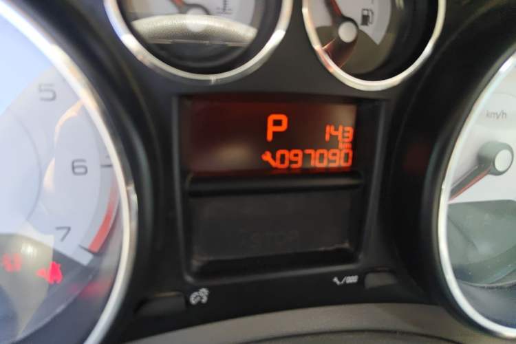 Used Peugeot 308 2013 1.6L Automatic YouShang Model Odometer Close Up