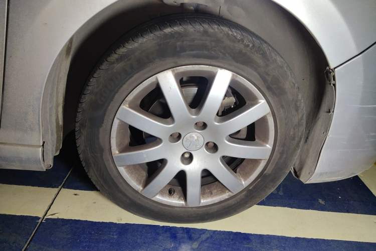 Used Peugeot 308 2013 1.6L Automatic Fashion Model Right Front Wheel Hub