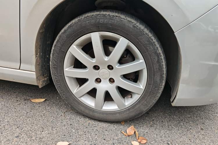 Used Peugeot 308 2013 1.6L Manual YouShang Model Right Front Wheel Hub