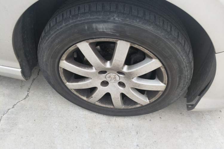 Used Peugeot 308 2013 1.6L Automatic YouShang Model Right Front Wheel Hub