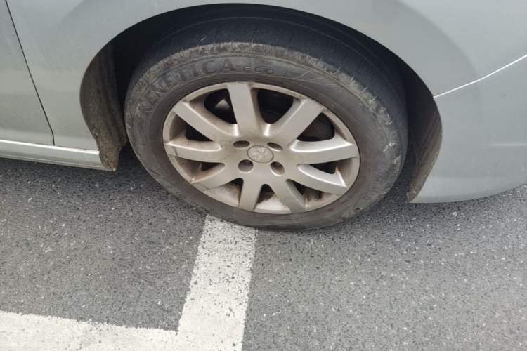 Used Peugeot 308 2013 1.6L Automatic YouShang Model Right Front Wheel Hub