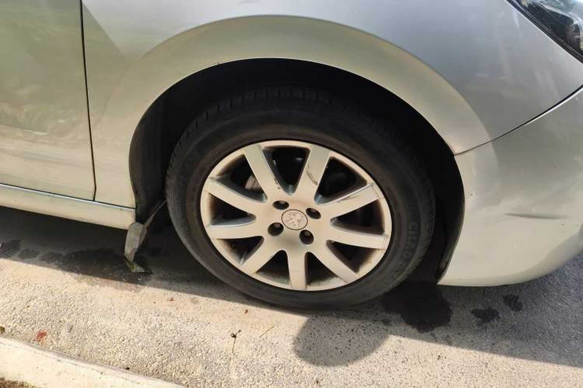 Used Peugeot 308 2013 1.6L Automatic YouShang Model Right Front Wheel Hub