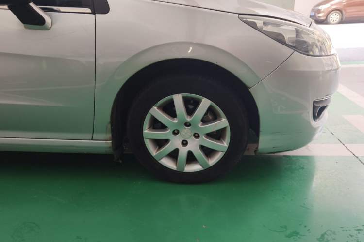 Used Peugeot 308 2013 1.6L Automatic YouShang Model Right Front Wheel Hub
