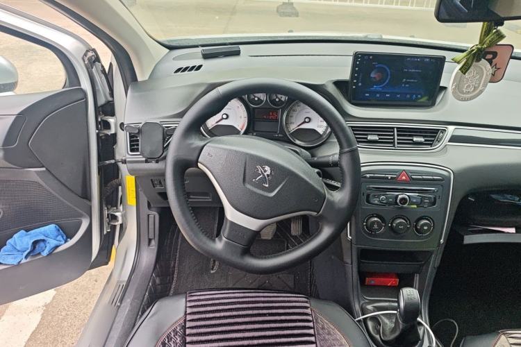 Used Peugeot 308 2013 1.6L Manual YouShang Model Steering Wheel