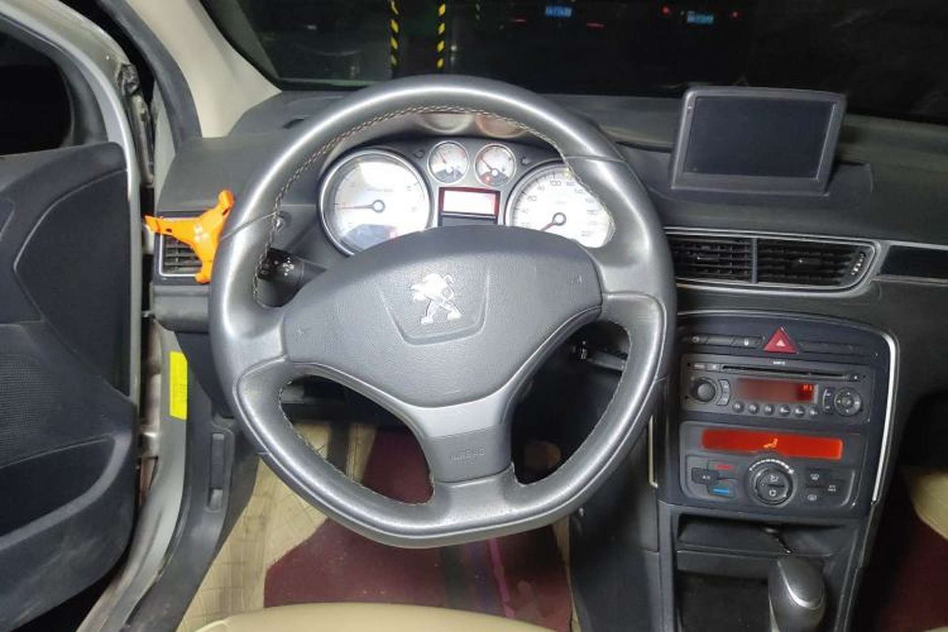 Used Peugeot 308 2013 1.6L Automatic Fashion Model Steering Wheel