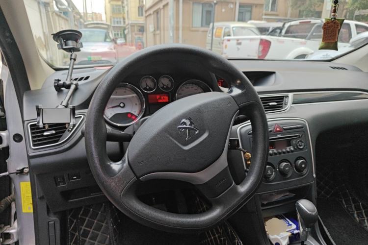 Used Peugeot 308 2013 1.6L Automatic YouShang Model Steering Wheel