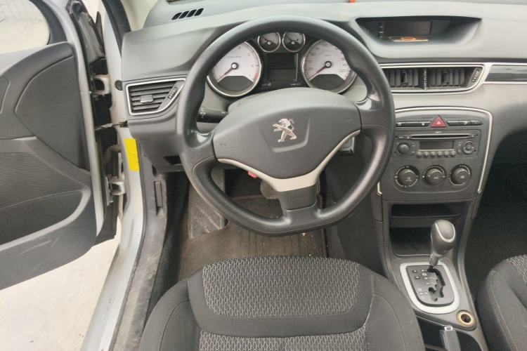 Used Peugeot 308 2013 1.6L Automatic YouShang Model Steering Wheel