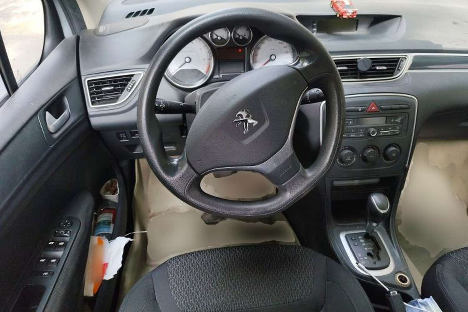 Used Peugeot 308 2013 1.6L Automatic YouShang Model Steering Wheel