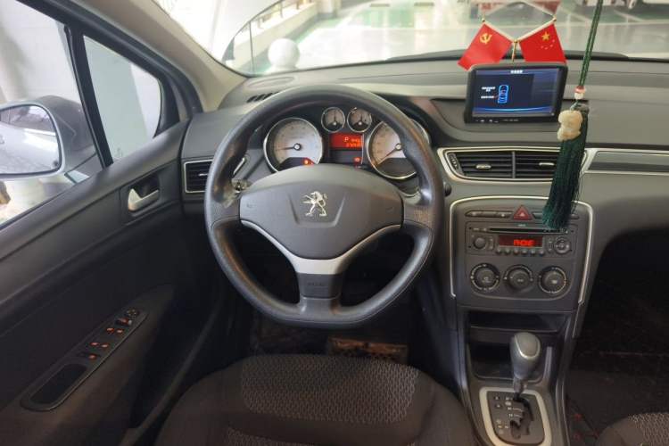 Used Peugeot 308 2013 1.6L Automatic YouShang Model Steering Wheel