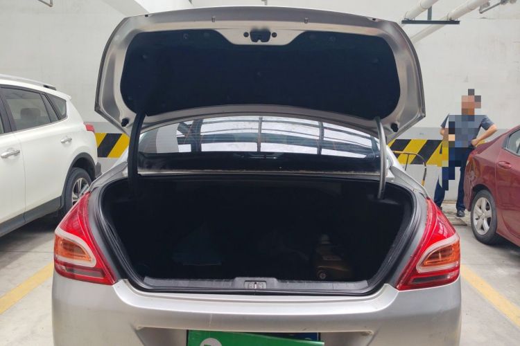 Used Peugeot 308 2013 1.6L Manual YouShang Model Trunk