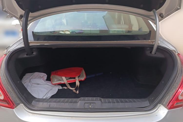 Used Peugeot 308 2013 1.6L Manual YouShang Model Trunk