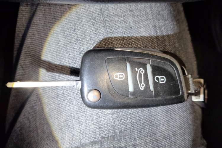 Used Peugeot 308 2013 1.6L Manual YouShang Model Vehicle Key