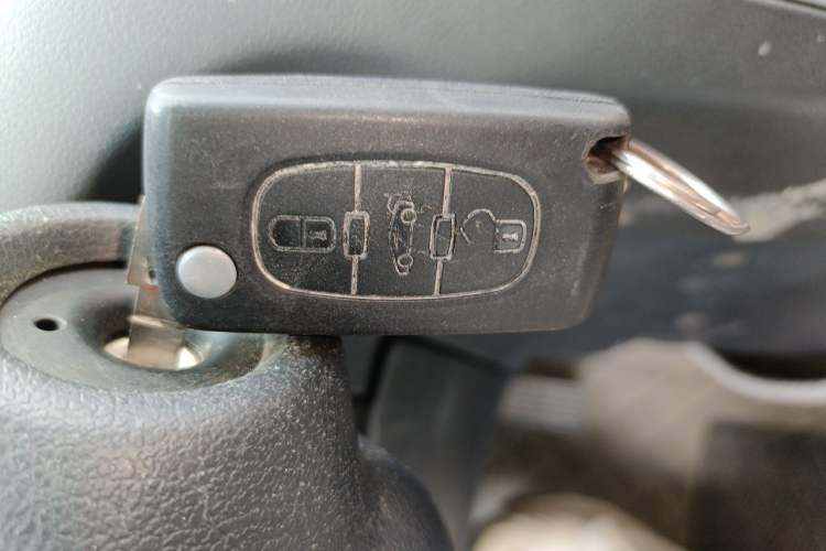Used Peugeot 308 2013 1.6L Manual Fashion Model Vehicle Key