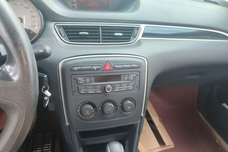 Used Peugeot 308 2013 1.6L Automatic YouShang Model Audio And AC Panel