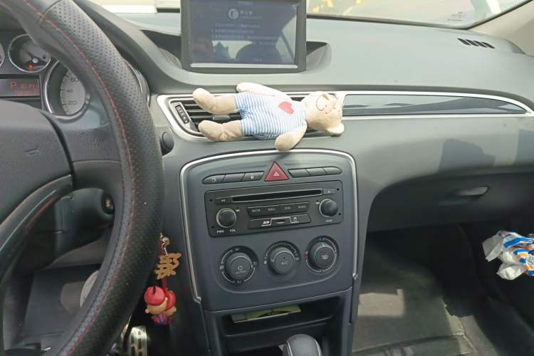Used Peugeot 308 2013 1.6L Automatic Fashion Model Audio And AC Panel