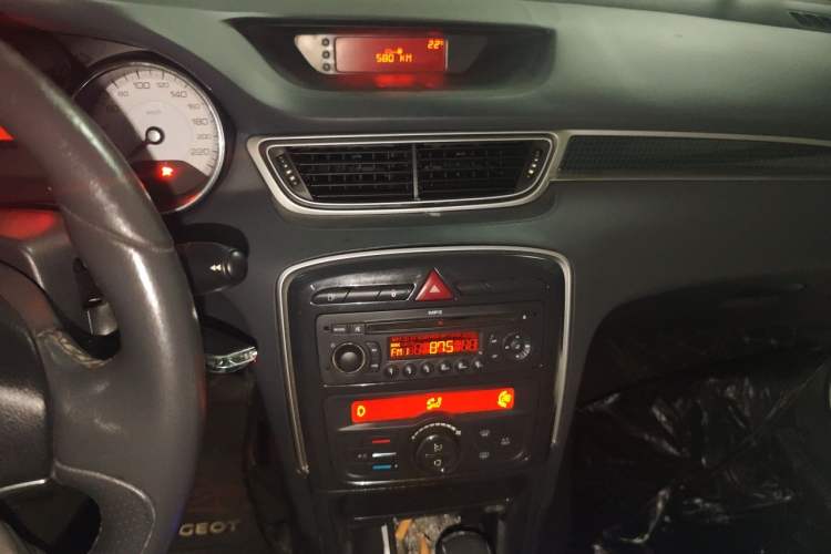 Used Peugeot 308 2013 1.6L Automatic YouShang Model Audio And AC Panel