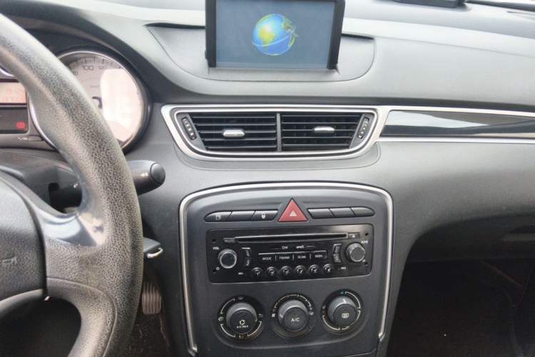 Used Peugeot 308 2013 1.6L Manual YouShang Model Audio And AC Panel