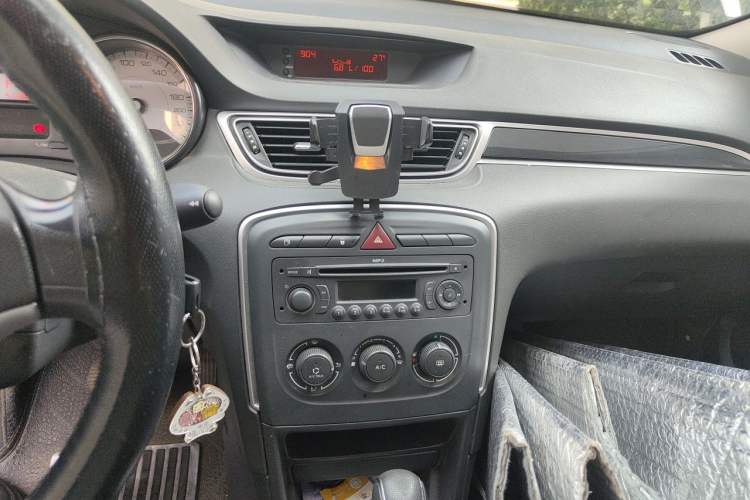 Used Peugeot 308 2013 1.6L Automatic YouShang Model Audio And AC Panel