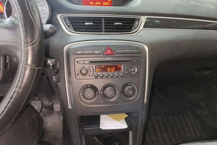 Used Peugeot 308 2013 1.6L Manual YouShang Model Audio And AC Panel