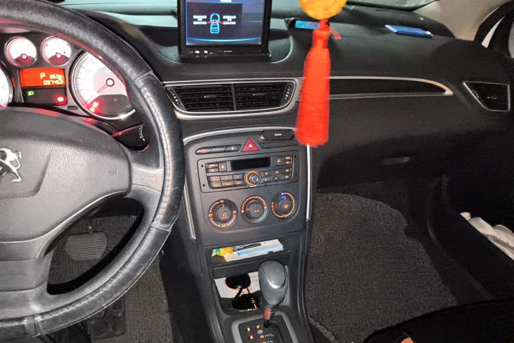 Used Peugeot 308 2013 1.6L Automatic YouShang Model Audio And AC Panel