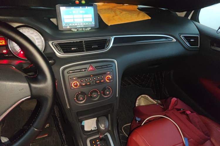 Used Peugeot 308 2013 1.6L Automatic YouShang Model Audio And AC Panel