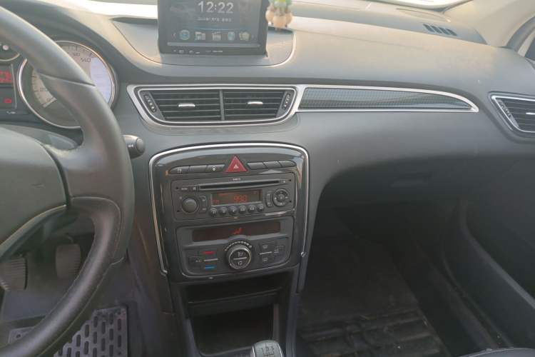 Used Peugeot 308 2013 1.6L Manual Fashion Model Audio And AC Panel