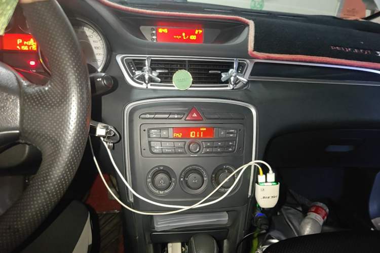 Used Peugeot 308 2013 1.6L Automatic YouShang Model Audio And AC Panel