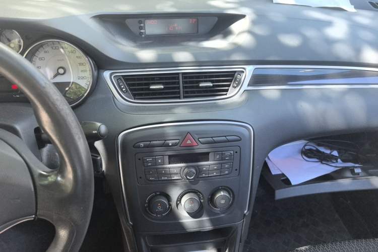 Used Peugeot 308 2013 1.6L Automatic YouShang Model Audio And AC Panel