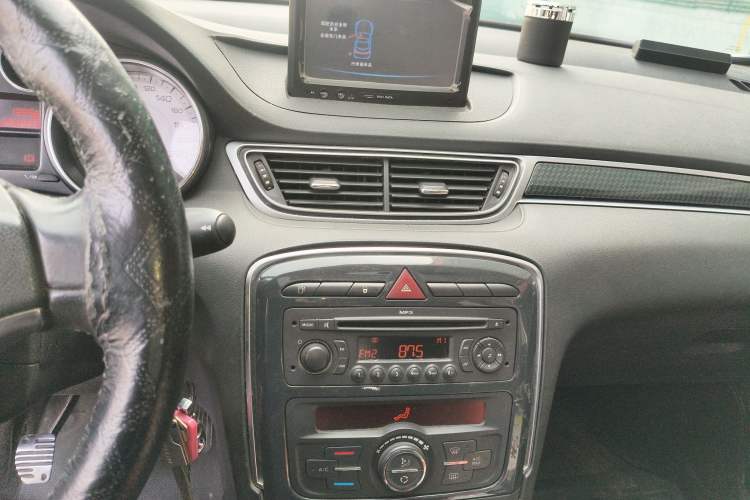 Used Peugeot 308 2013 1.6L Manual YouShang Model Audio And AC Panel