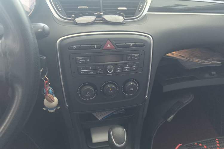 Used Peugeot 308 2013 1.6L Automatic YouShang Model Audio And AC Panel