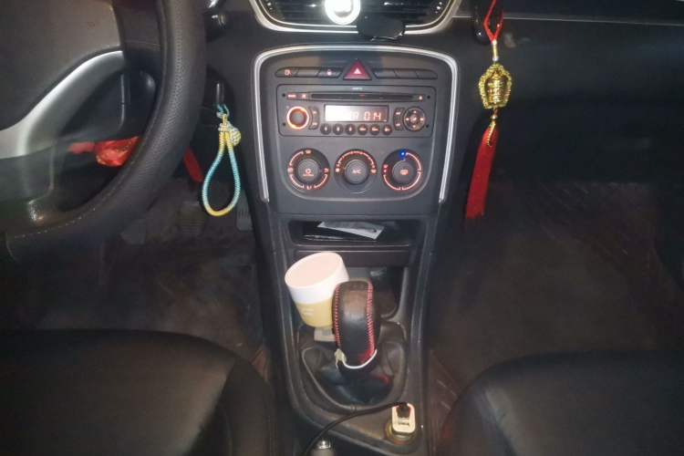 Used Peugeot 308 2013 1.6L Manual YouShang Model Audio And AC Panel
