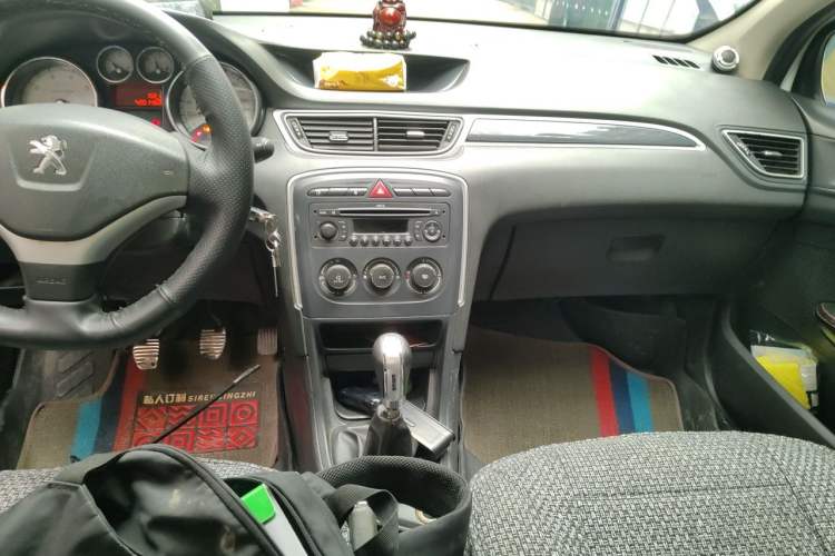 Used Peugeot 308 2013 1.6L Manual YouShang Model Audio And AC Panel