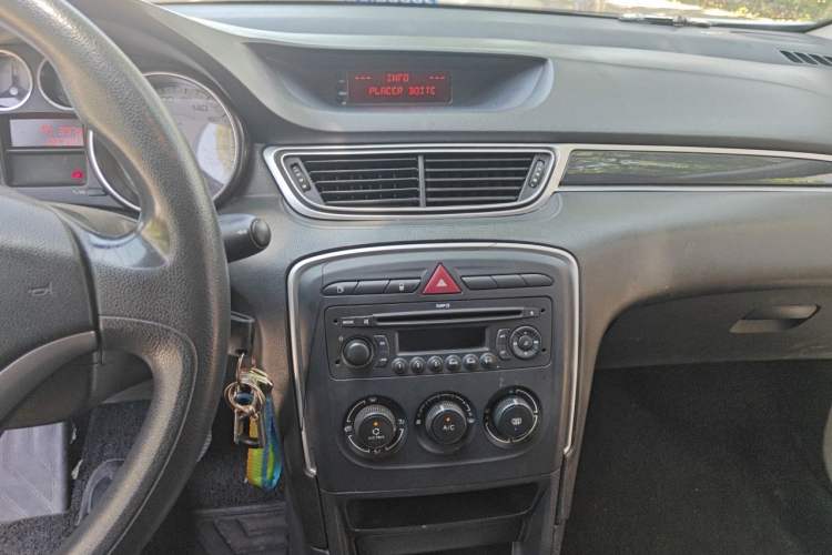 Used Peugeot 308 2013 1.6L Automatic YouShang Model Audio And AC Panel