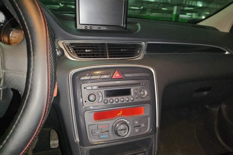 Used Peugeot 308 2013 1.6L Automatic Fashion Model Audio And AC Panel