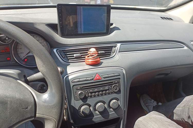 Used Peugeot 308 2013 1.6L Manual YouShang Model Audio And AC Panel