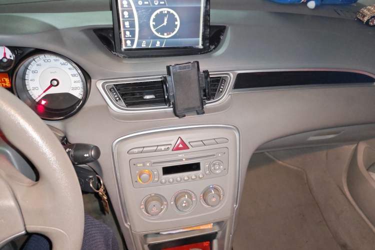 Used Peugeot 308 2013 1.6L Automatic YouShang Model Audio And AC Panel