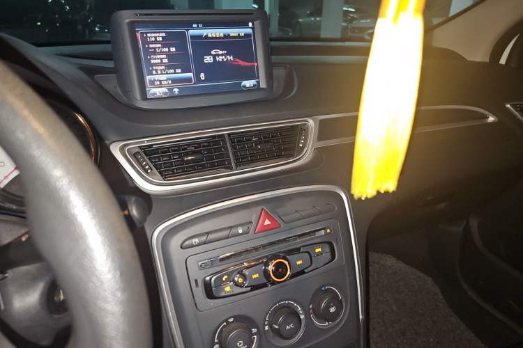 Used Peugeot 308 2013 1.6L Automatic Fashion Model Audio And AC Panel