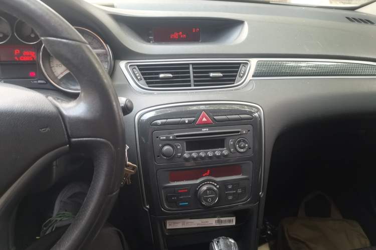 Used Peugeot 308 2013 1.6L Automatic Fashion Model Audio And AC Panel