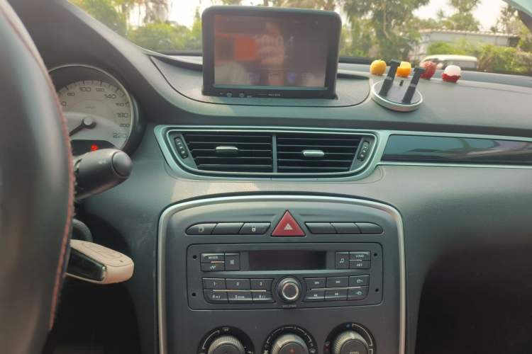 Used Peugeot 308 2013 1.6L Automatic YouShang Chen Kun Excellent Edition Audio And AC Panel