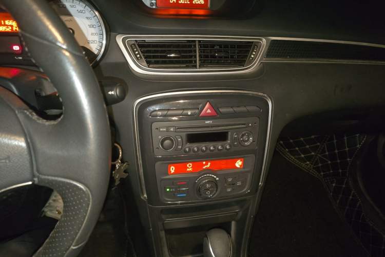 Used Peugeot 308 2013 1.6L Automatic Fashion Model Audio And AC Panel