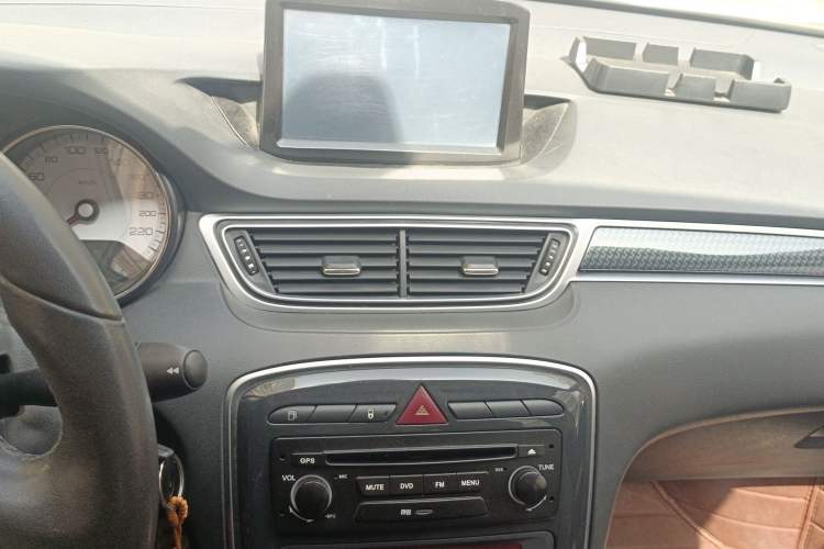 Used Peugeot 308 2013 1.6L Manual Fashion Model Audio And AC Panel