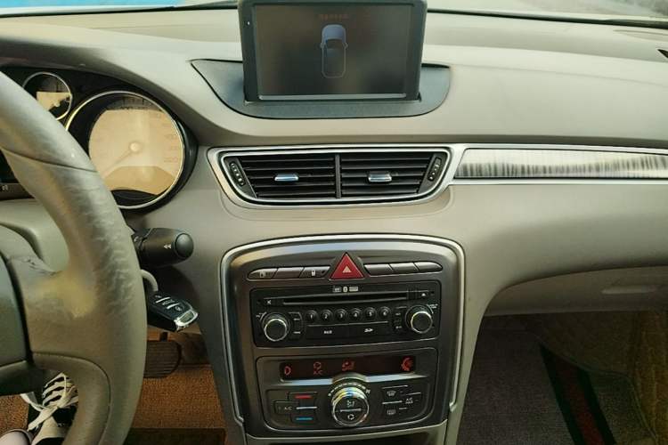 Used Peugeot 308 2013 1.6L Automatic Fashion Model Audio And AC Panel