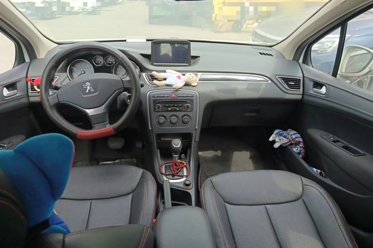 Used Peugeot 308 2013 1.6L Automatic Fashion Model Center Console