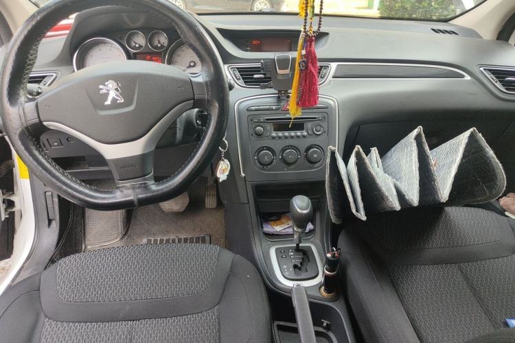 Used Peugeot 308 2013 1.6L Automatic YouShang Model Center Console